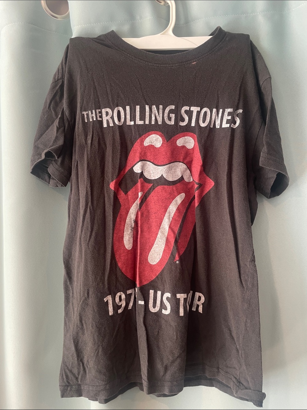 the Rolling Stones Black vintage Tee with Red Tongue Graphic